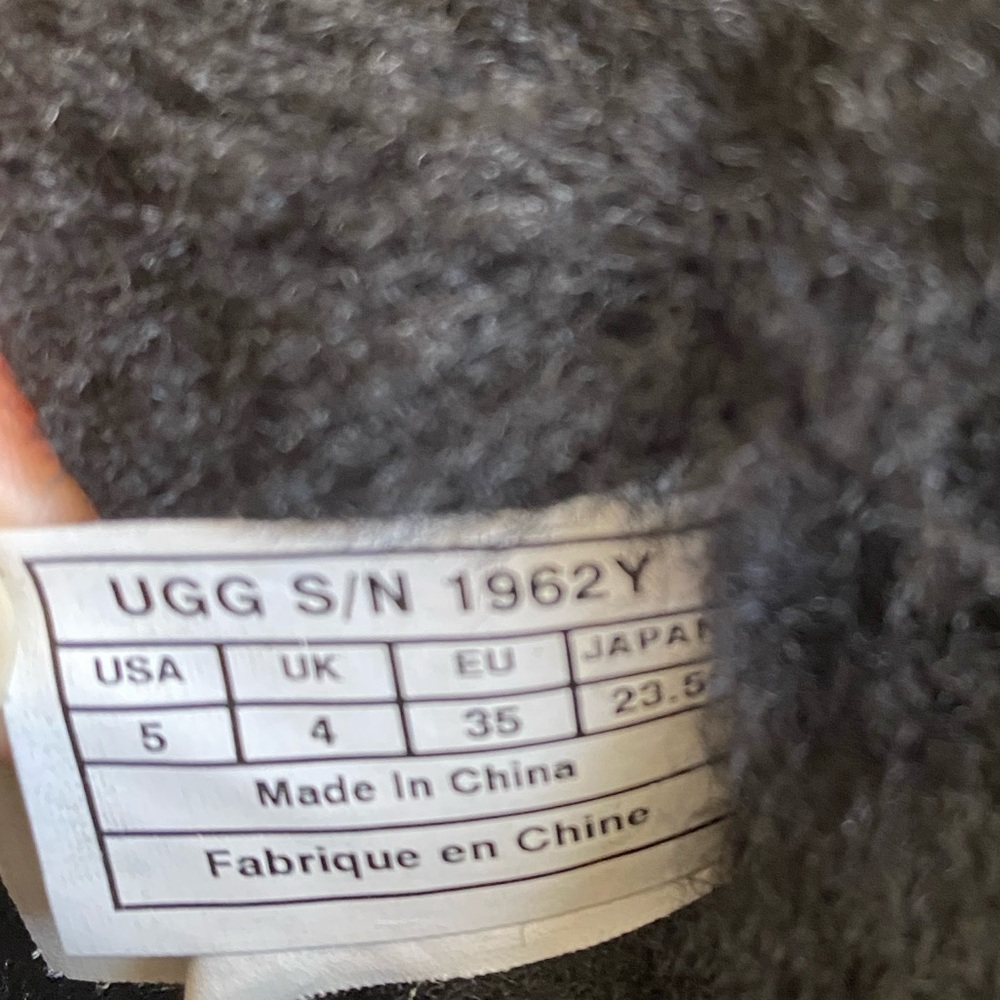 Ugg Bailey - image 3